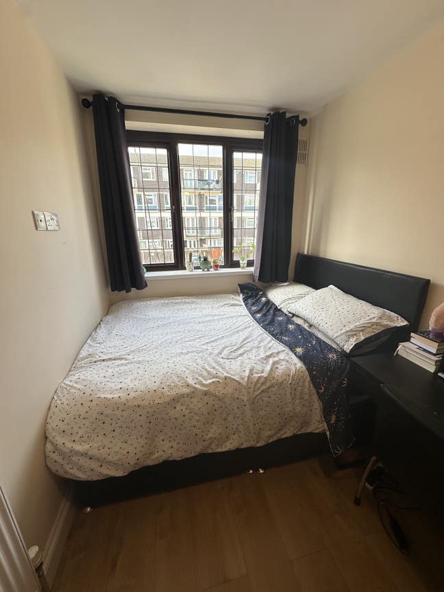 Spacious Double Room – Bow Road – Nov 1st Main Photo
