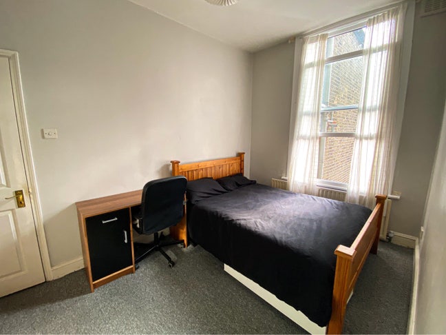 Bright Double Room in Vauxhall Main Photo