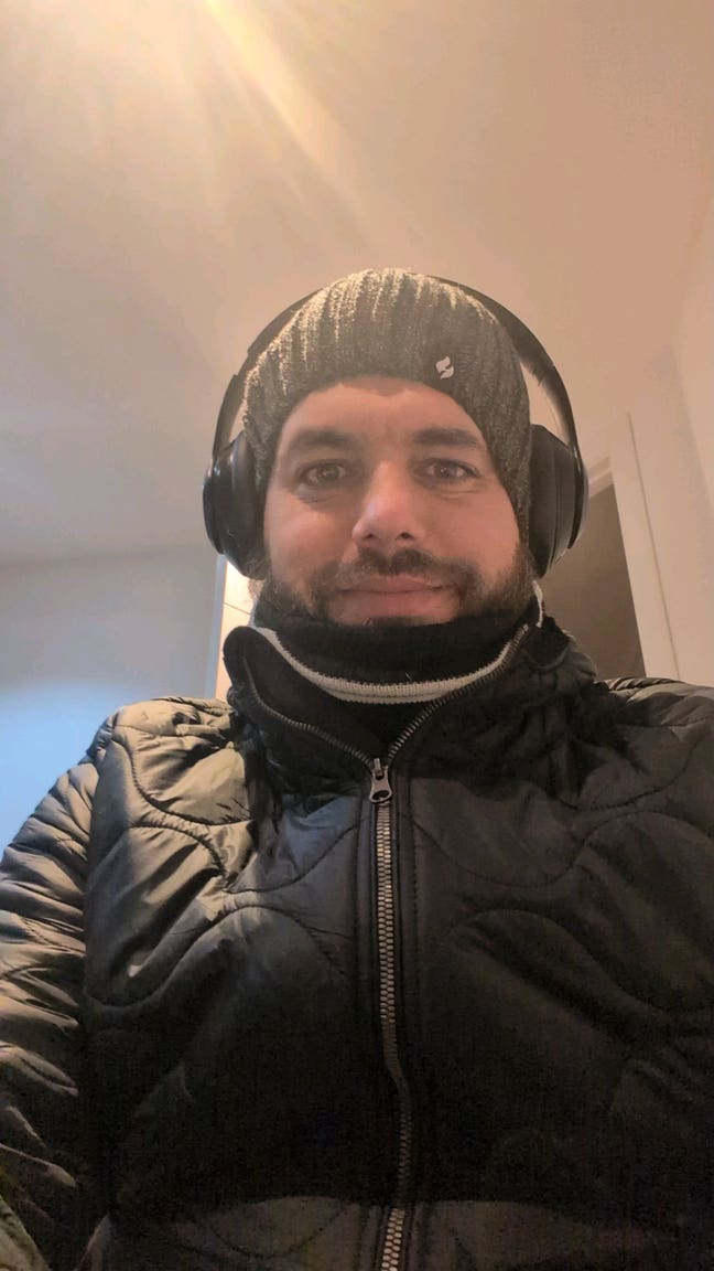 I am a male aged 42. I am looking for a singl... Main Photo