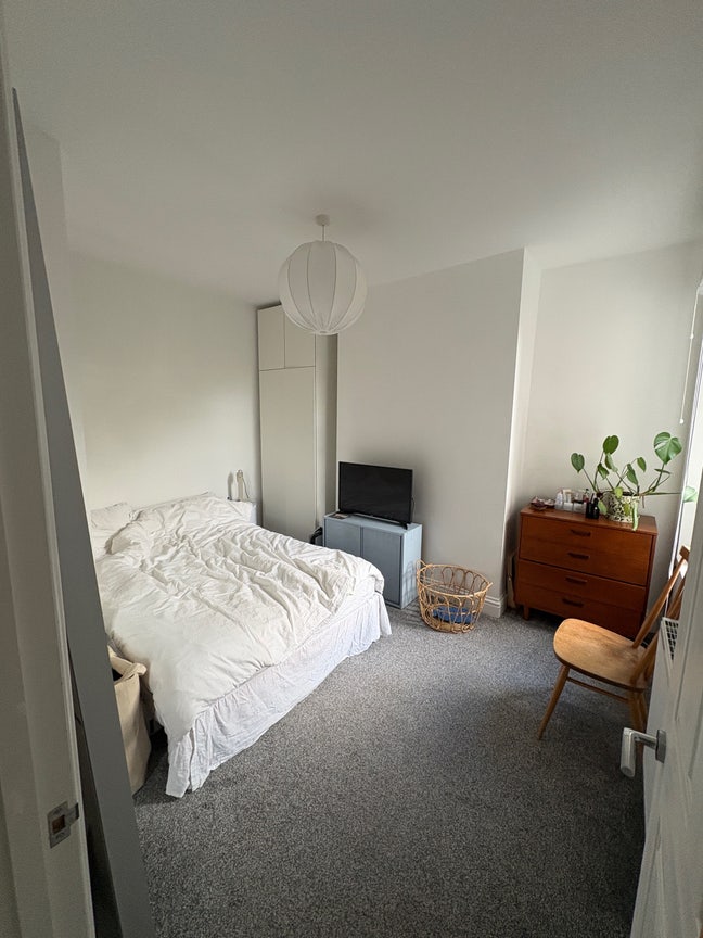 Double room in a bright Peckham flat Main Photo