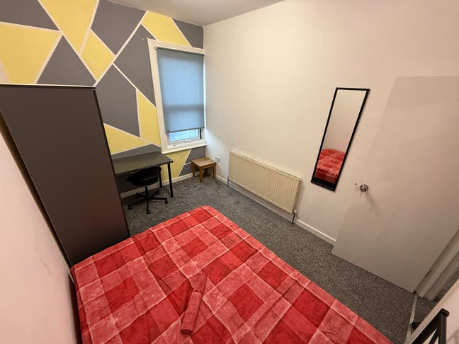3 Single Rooms 14 Min from  🚇 District Line Main Photo