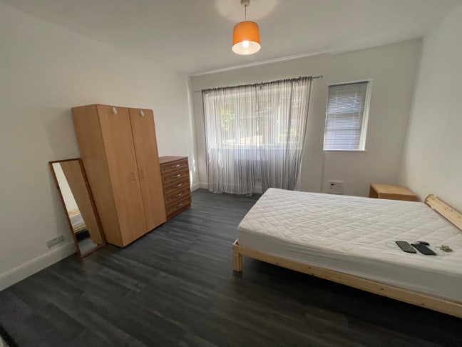 Lovely rooms Nine elms / Vauxhall SW8 Main Photo