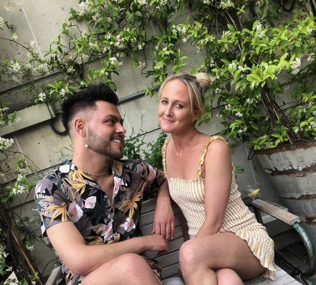 Professional Female seeks a single or double room Main Photo