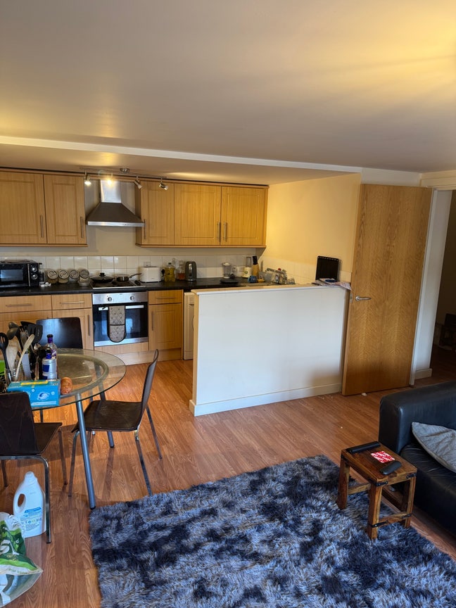 Room Available for tenancy takeover Main Photo