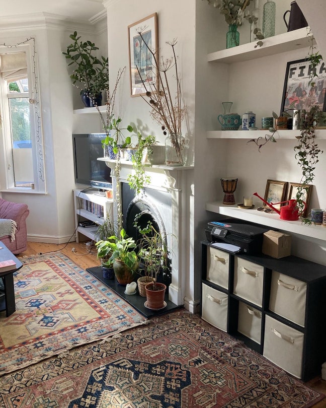 Looking for 2 female flatmates  Main Photo