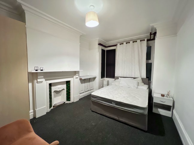 Double Room Now- Dallow, LU1 - University Near by  Main Photo