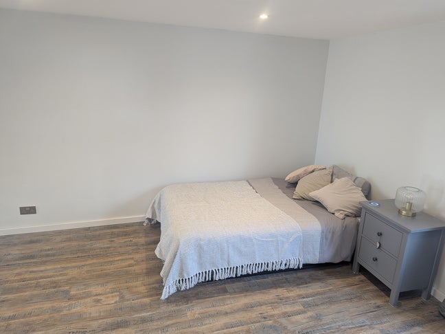Room in large house, separate entrance  Main Photo