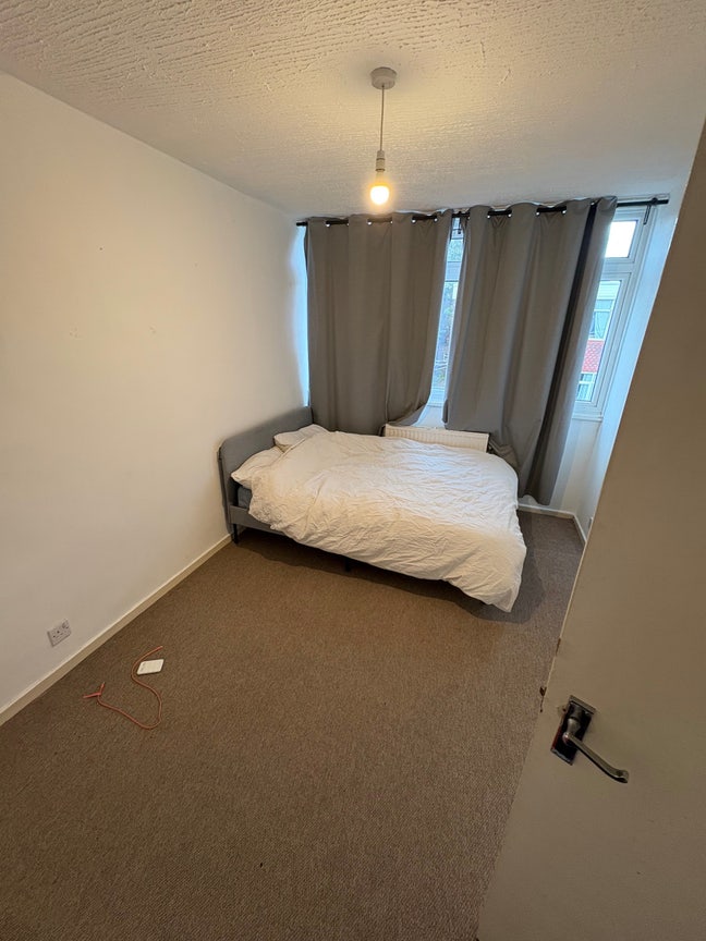 Spare room in Homerton  Main Photo