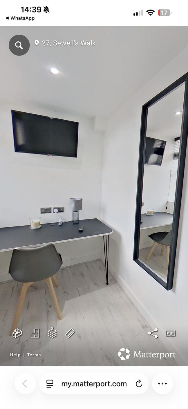 Room Available in Luxury House  Main Photo
