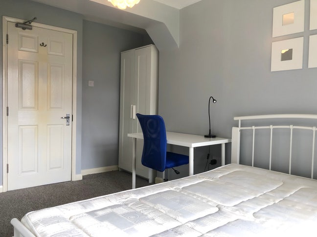 Furnished Double Room with Garden Access Main Photo