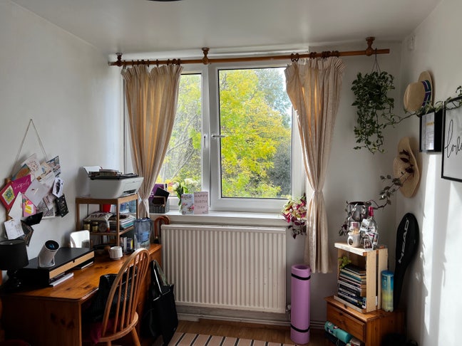 Short Term Rent -SW15 - duble room available 1 Nov Main Photo