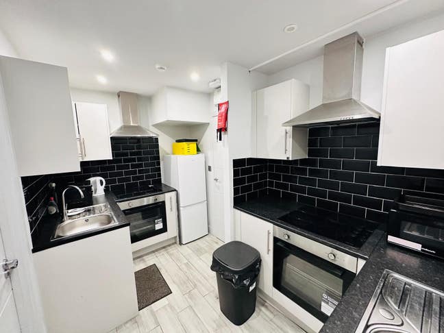 Loft Ensuite Big Double Room to Rent –  Hayes Main Photo