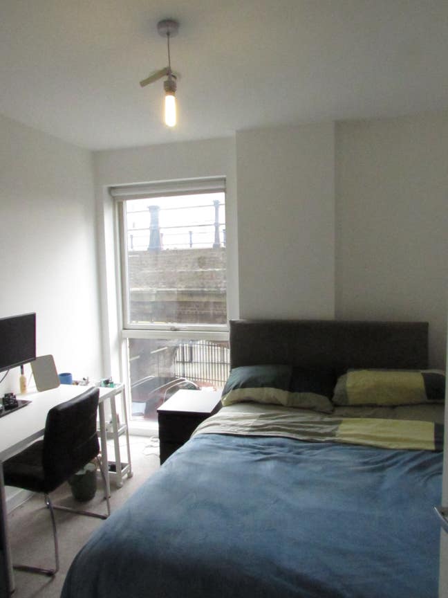 Double Room in Flat Share – Limehouse (Girls preferred) Main Photo