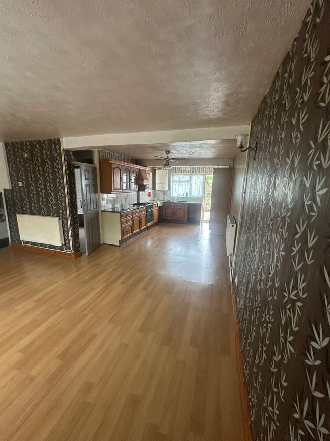 Spacious 3 Bedroom House To Let - RM13 Main Photo