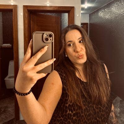 Hi! I’m Albjona, 26, originally from Italy ... Main Photo