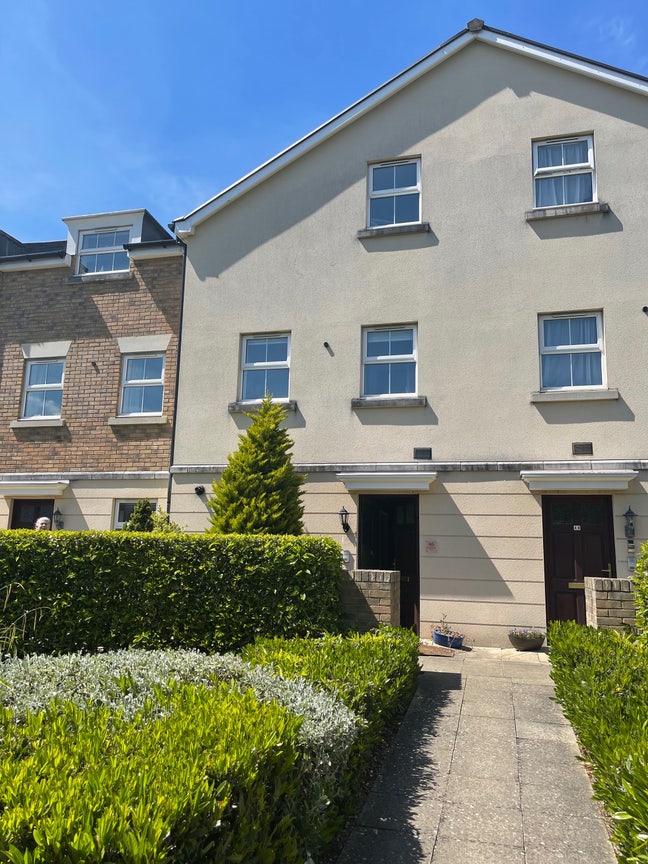 Beautiful double room in Town House Main Photo