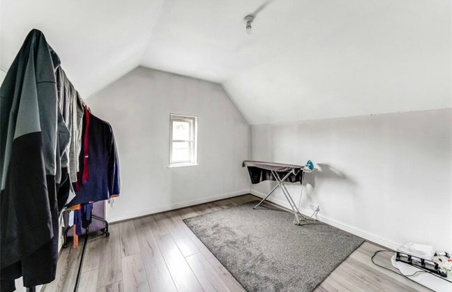 1 Double Room available Main Photo