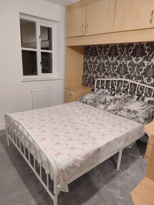 Double Room to Let - Grenville Place NW7 3SF  Main Photo