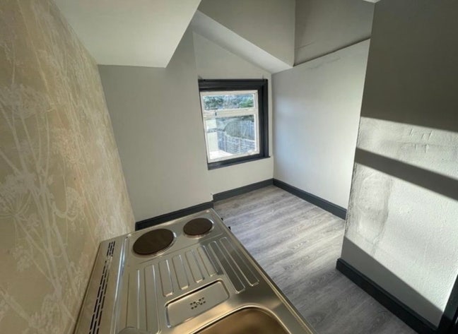 Studio Available Immediately Elizabeth Line Main Photo