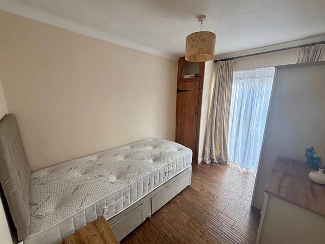 Single Room to Let - Uxbridge UB8 3AR - £600 Main Photo