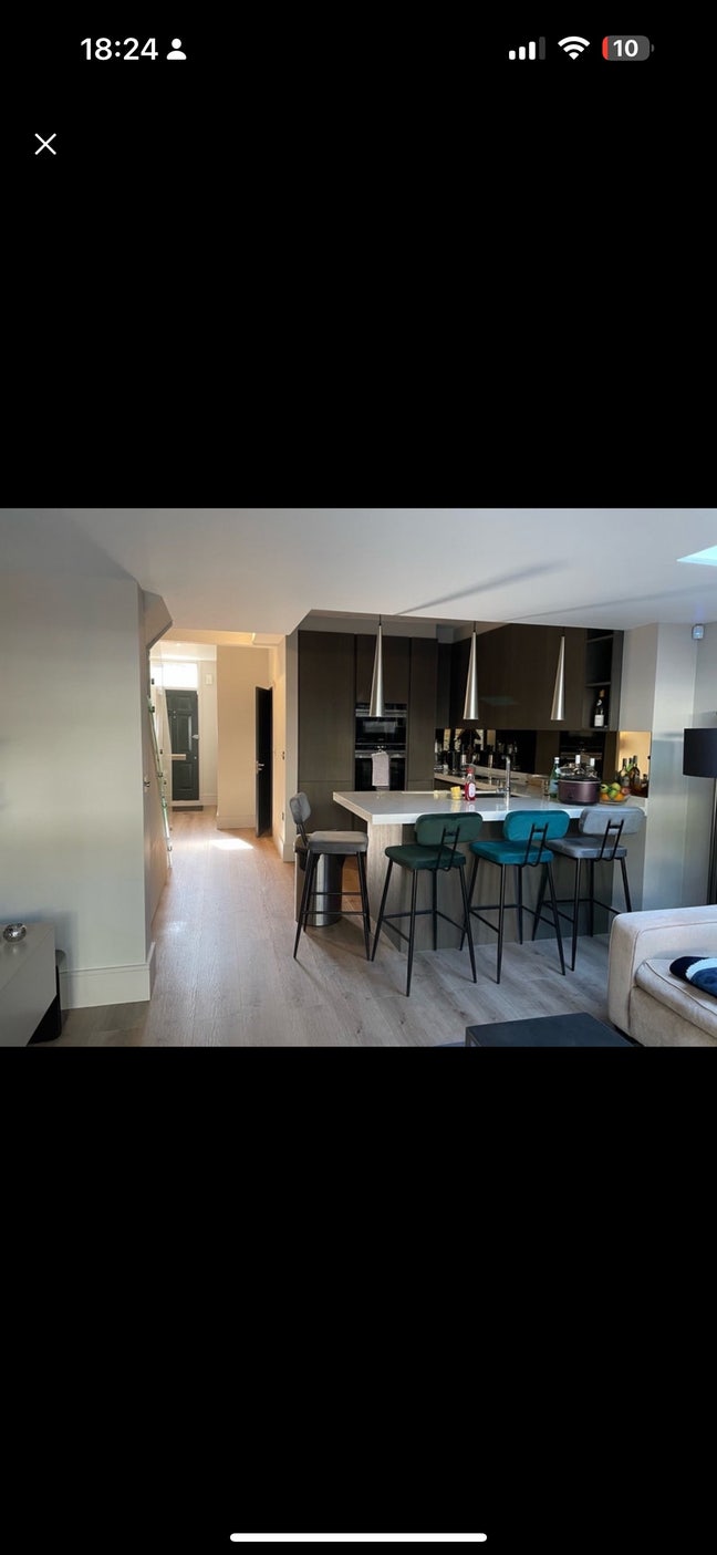 Beautiful double in lovely Putney home Main Photo