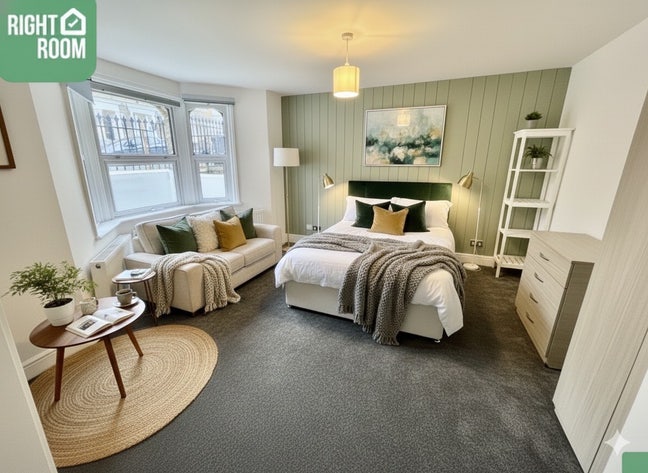 XL Beautiful Room - 2min to Tube & Stores ! Lovely Main Photo