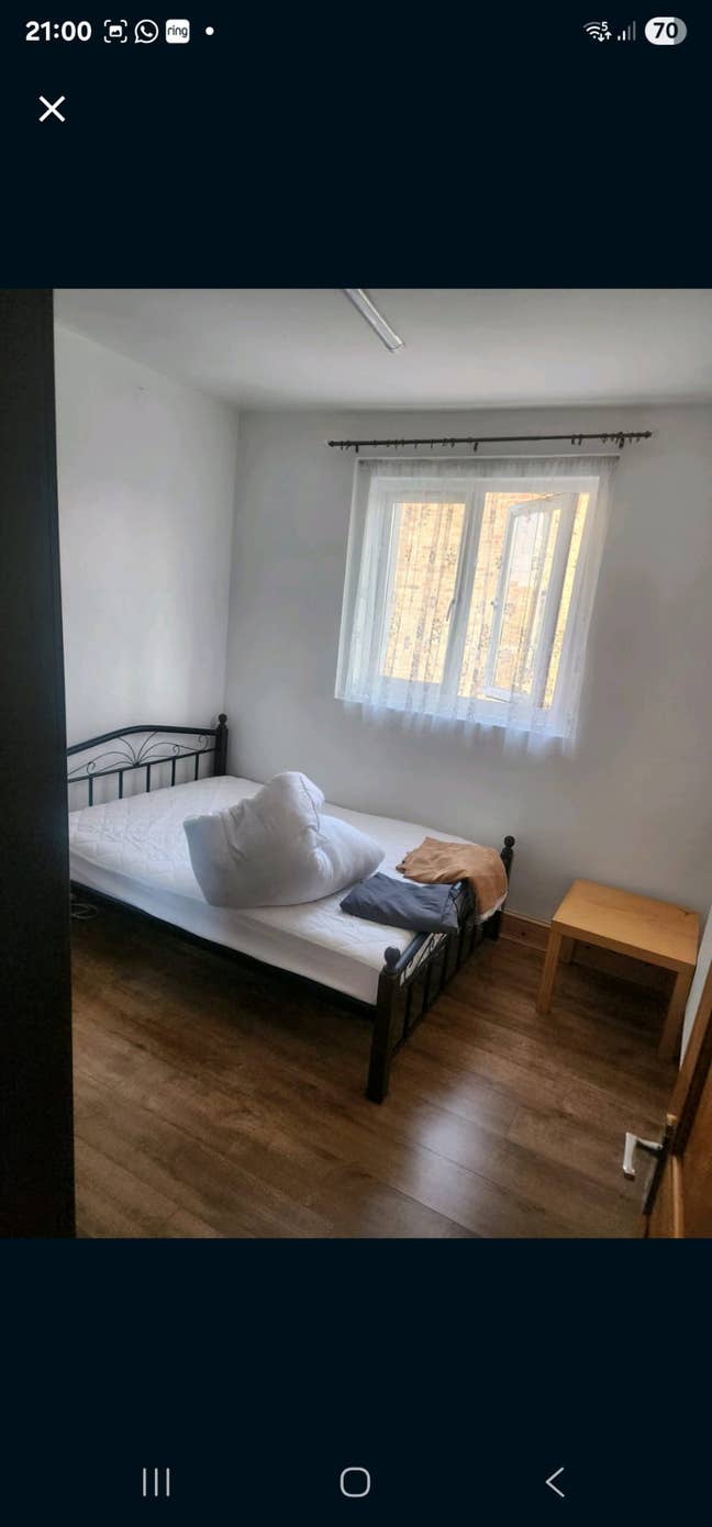 Room To Let  Main Photo