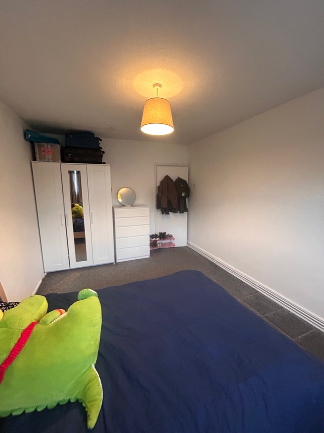Double room in Plaistow  Main Photo