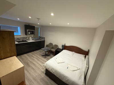  Bills included  Contained  Flat  availableBN21  Main Photo