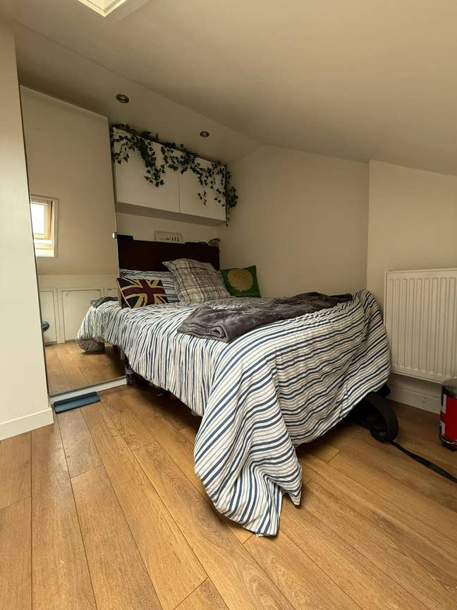 Double ensuite room + parking in Wandsworth Common Main Photo