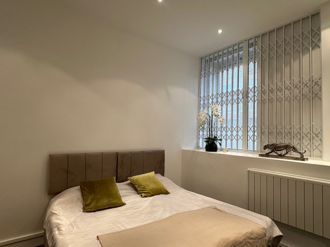 Short- term Double Room in Covent Garden (4week) Main Photo