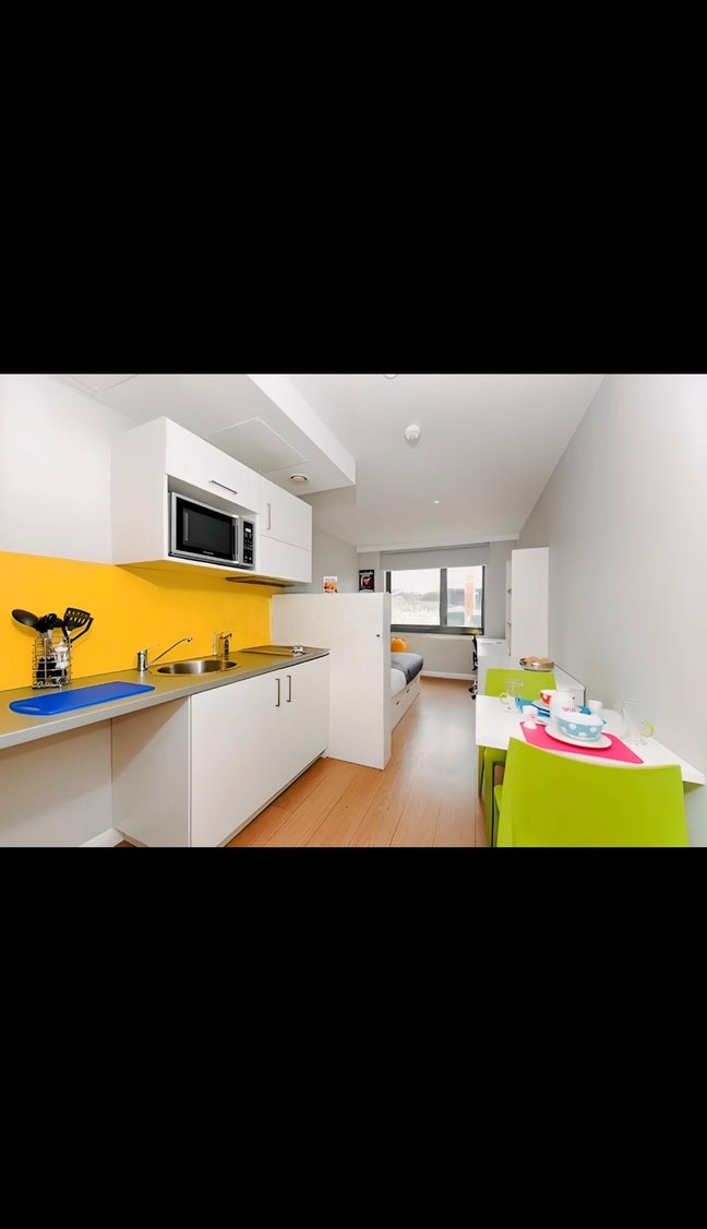 Merchant studio in G4 Main Photo