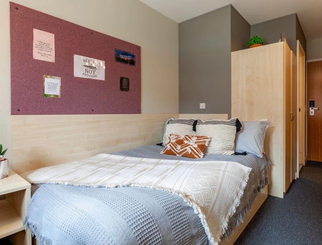 Sublet En-suite Room at Calcott Ten Main Photo