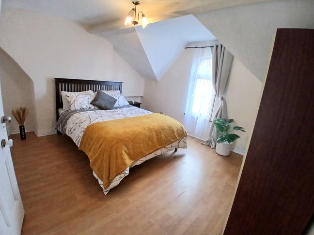🔥Bright 2 double bedroom in a quiet house 🔥 Main Photo