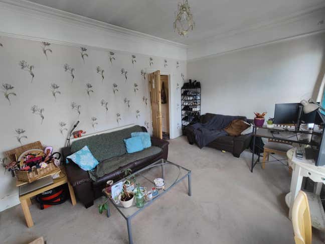 Lovely double room in zone 2. Main Photo