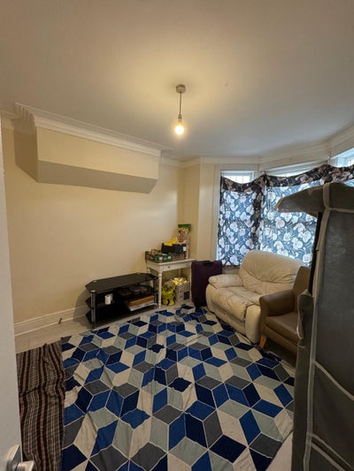 Spacious house to let . In Luton  Main Photo