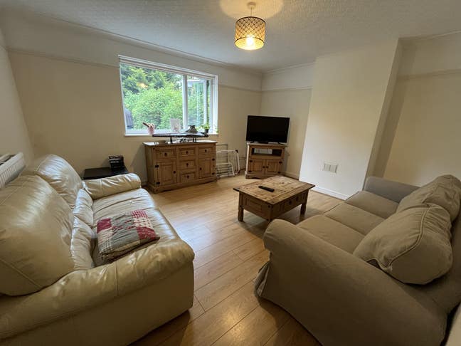 Furnished double bedroom for student  - Didsbury Main Photo