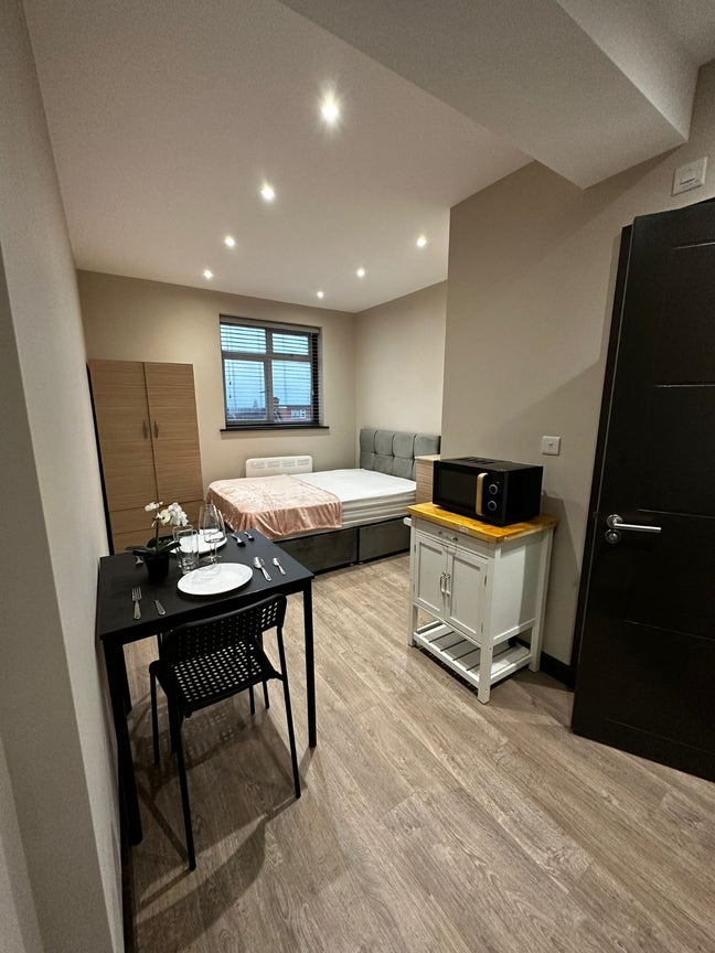 ✨ Self Contained in Greenford/ Wembley  Main Photo
