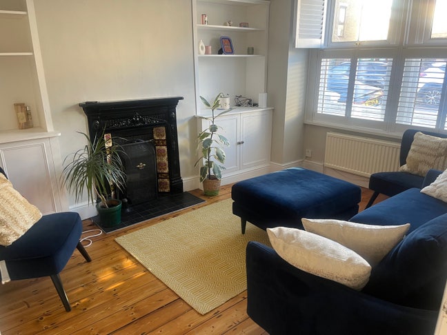 Bright 1 Bedroom Maisonette - Tooting Broadway Main Photo