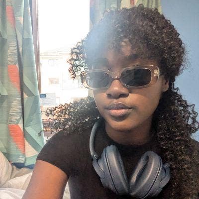 24 year old Female seeks a single or double room Main Photo