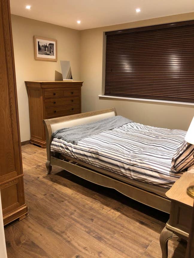 Flatmate wanted for excellent flat Wheatley Main Photo