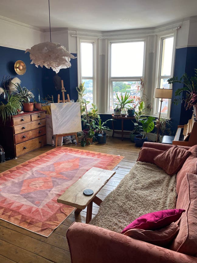 Double room in beautiful seaside community home Main Photo