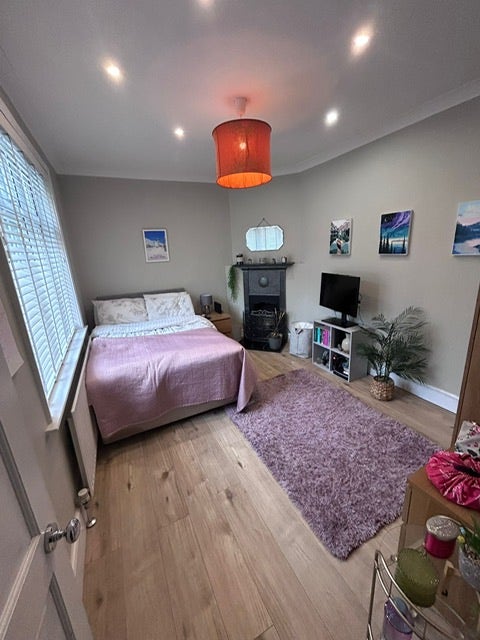 Double Room in Spacious Tooting House Share Main Photo