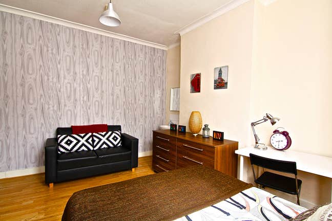  Spacious Double Room Available in Turnpike Lane Main Photo