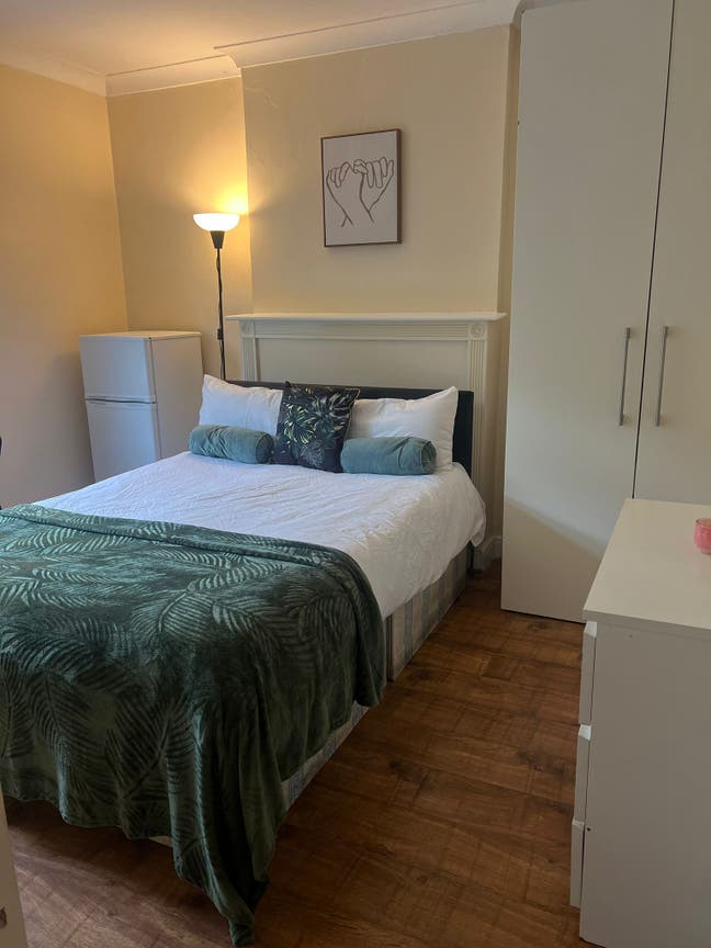 ✨Double Room to Let in Wembley  Main Photo