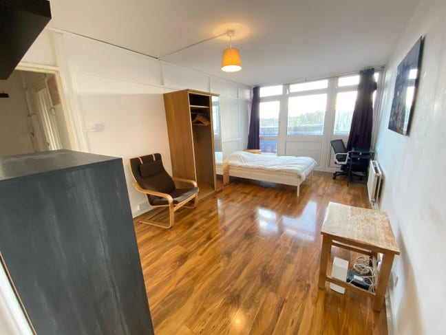 🌟 Cozy Room in Surrey Quays –Couples welcome Main Photo
