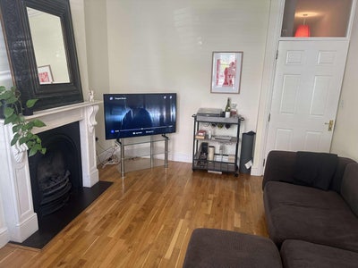 Room in Islington Flat  Main Photo