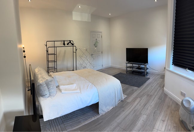 🏡 4 Luxury Rooms 2 Rent Near Seven Sisters 🏡 Main Photo