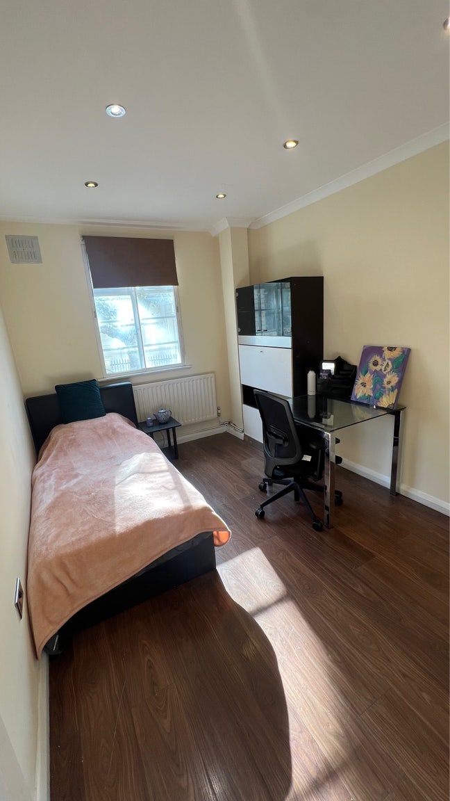 Single Room in Paddington Main Photo