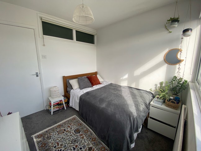 Room near Palmeira Square, available from December Main Photo
